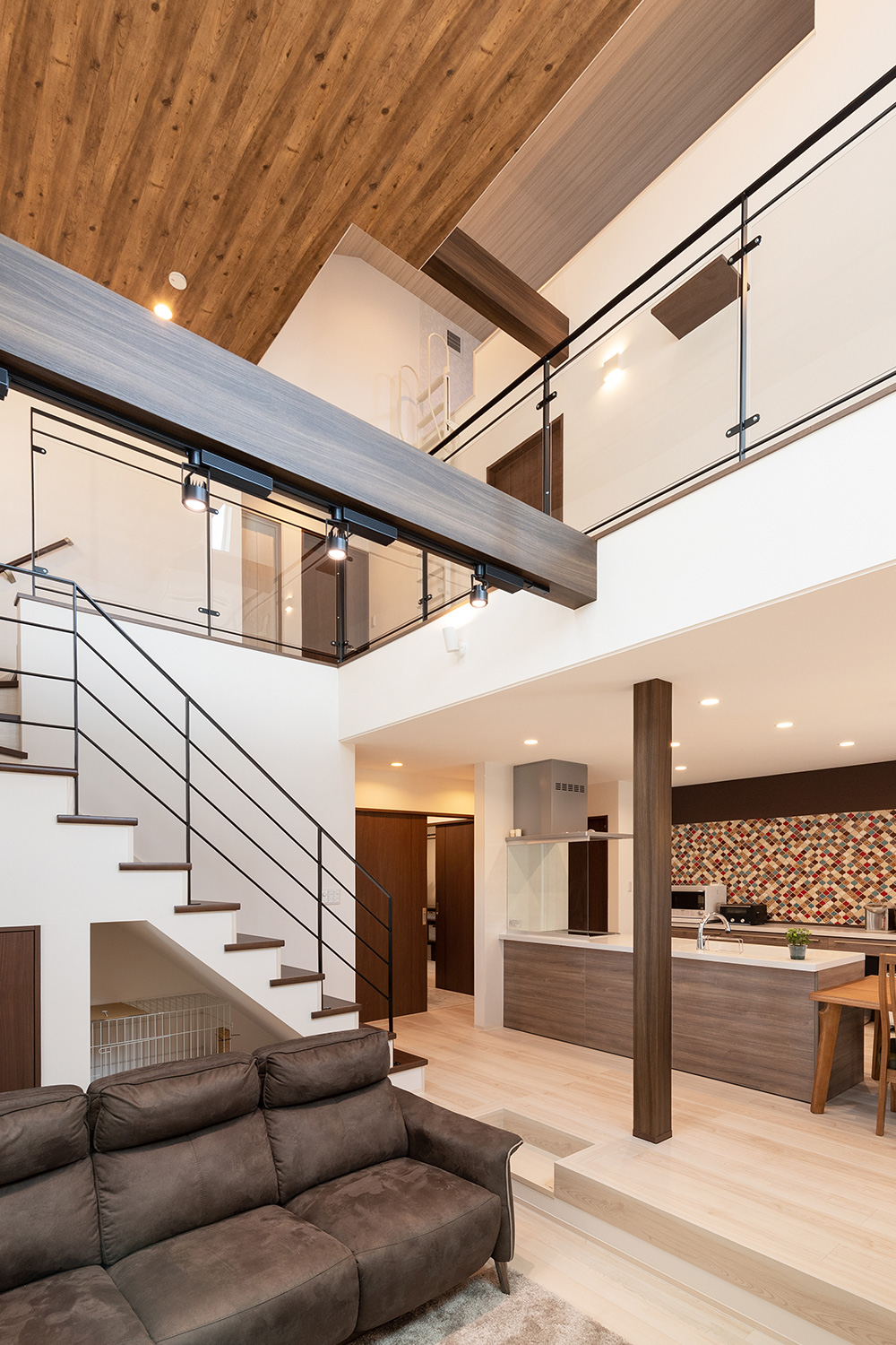 リビング・ダイニング・キッチン・リビング階段・ダウンフロア