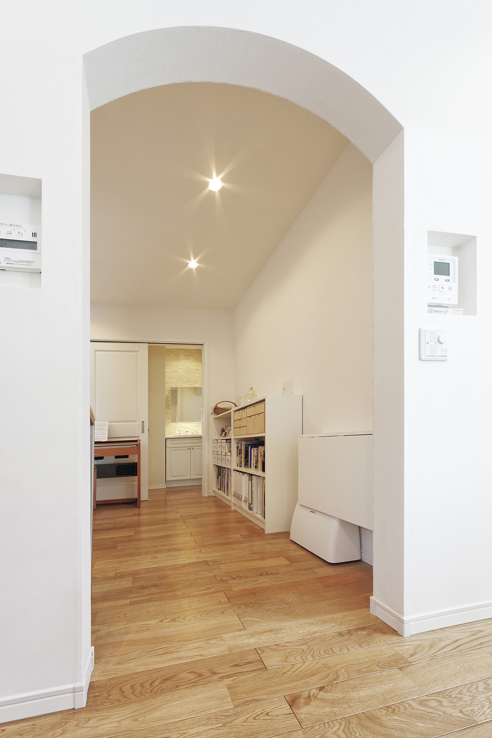 キッチンと玄関ホールを結ぶ音楽室